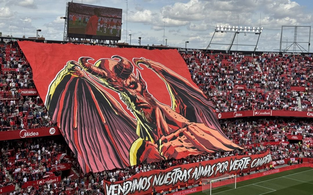 Muestra tu indignación contra el gran tifo satánico de la afición del Sevilla FC